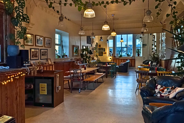 Spacious hall at Lodge Dinorwig, providing a welcoming area for guests near Snowdon and North Wales.